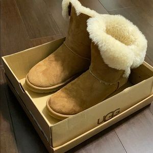 Ugg Boots w/Bailey Button